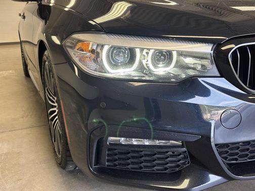 2018 BMW 530 530i