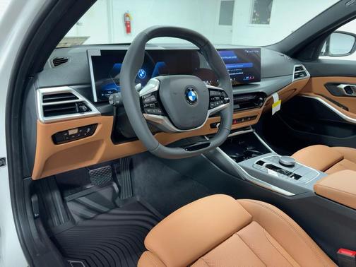 Alpine White 2026 BMW 330 330i