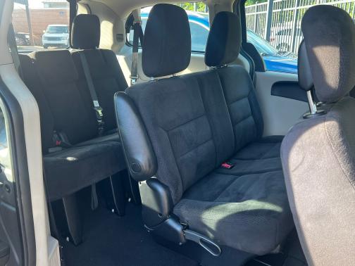 Photo 3 of 8 of 2014 Dodge Grand Caravan American Value Pkg