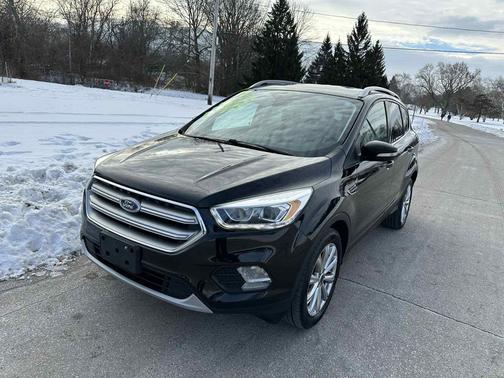 White Platinum Metallic Tri-Coat 2017 Ford Escape Titanium