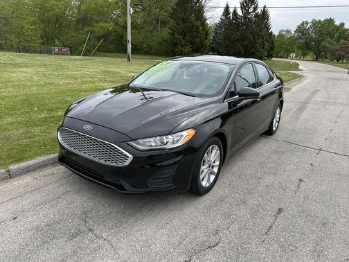 Agate Black Metallic 2020 Ford Fusion SE