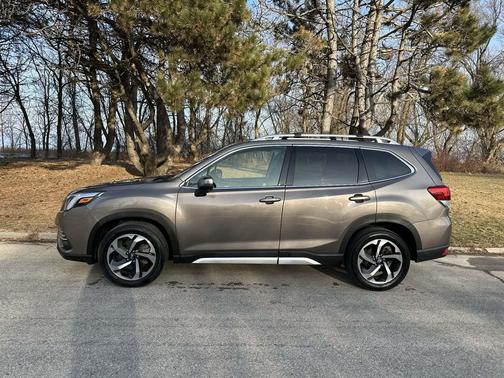 Magnetite Gray Metallic 2023 Subaru Forester Touring