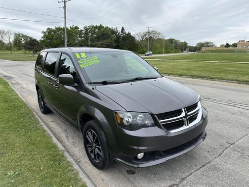 Granite Pearlcoat 2018 Dodge Grand Caravan SE