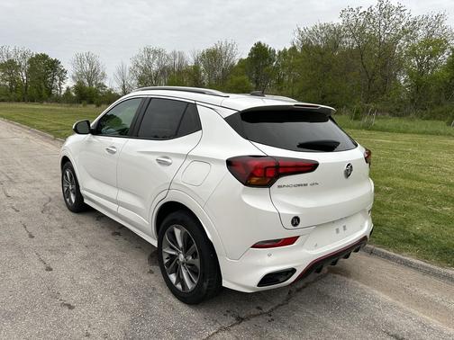 White Frost Tricoat 2021 Buick Encore GX Select