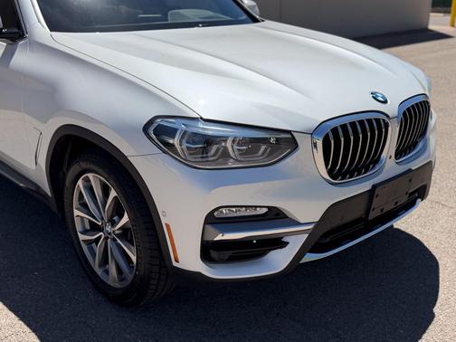 Mineral White Metallic 2019 BMW X3 sDrive30i