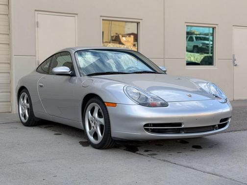 2000 Porsche 911 Carrera