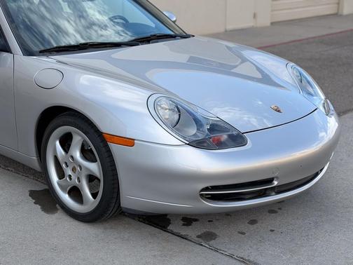 2000 Porsche 911 Carrera