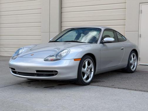 2000 Porsche 911 Carrera
