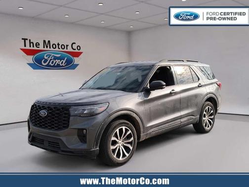 Carbonized Gray 2025 Ford Explorer ST-Line