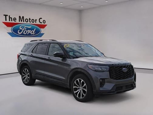 Carbonized Gray 2025 Ford Explorer ST-Line