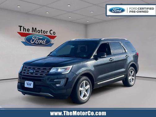 Smoked Quartz Metallic Tinted Clearcoat 2017 Ford Explorer XLT