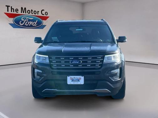 Smoked Quartz Metallic Tinted Clearcoat 2017 Ford Explorer XLT