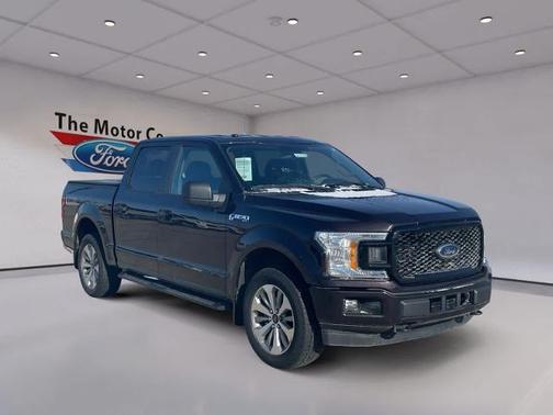 MAGMA RED 2018 Ford F-150 XL