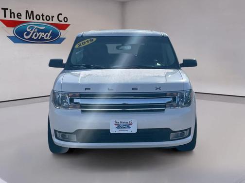 White Platinum Tri-Coat Metallic 2019 Ford Flex SEL