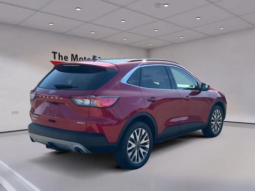 2022 Ford Escape Titanium