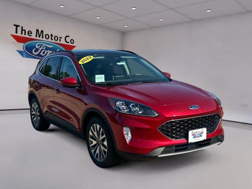 2022 Ford Escape Titanium