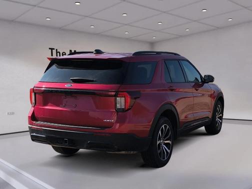 Rapid Red Metallic Tinted Clearcoat 2025 Ford Explorer ST-Line