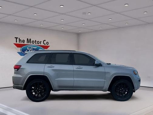 2021 Jeep Grand Cherokee Laredo