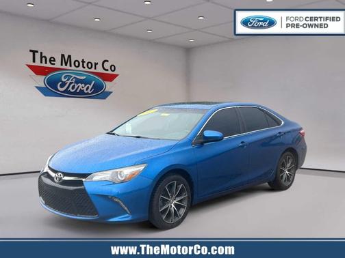 Blue Streak Metallic 2017 Toyota Camry XSE
