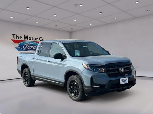 Sonic Gray Pearl 2025 Honda Ridgeline Sport+