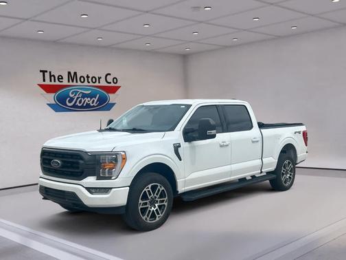 Oxford White 2022 Ford F-150 XLT