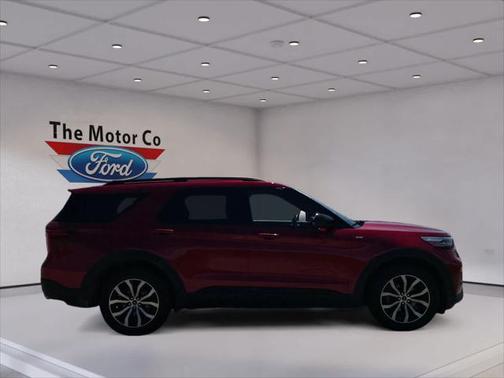 2022 Ford Explorer ST-Line