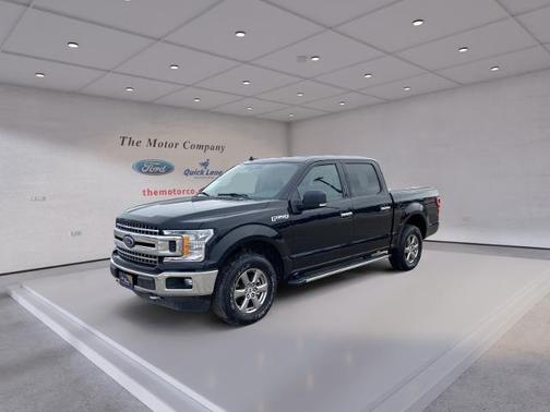 Photo 1 of 3 of 2020 Ford F-150 XLT
