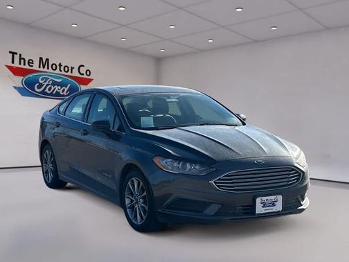 2017 Ford Fusion Hybrid SE