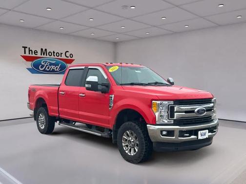 RACE RED 2017 Ford F-250 XLT