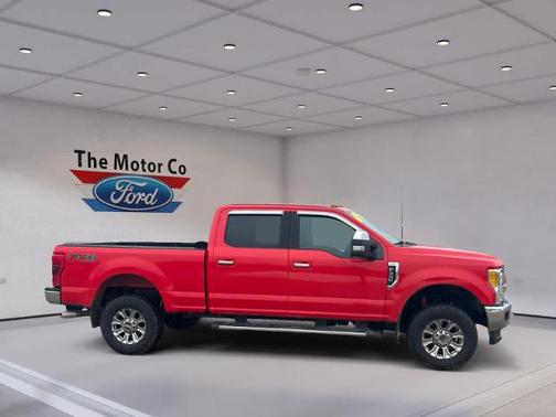 RACE RED 2017 Ford F-250 XLT