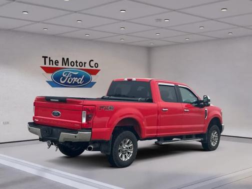 RACE RED 2017 Ford F-250 XLT