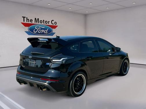 2017 Ford Focus RS Base