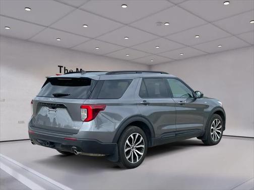 2023 Ford Explorer ST-Line