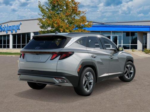 Shimmering Silver 2026 Hyundai TUCSON SEL