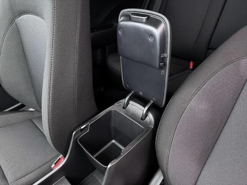 Abyss Black Pearl 2026 Hyundai KONA SEL Sport