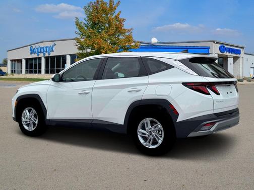 White Pearl 2026 Hyundai TUCSON SE