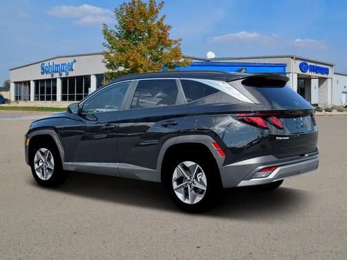 Black 2026 Hyundai TUCSON SEL