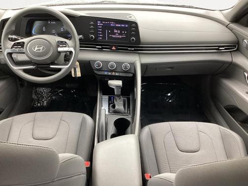 Gray 2024 Hyundai ELANTRA SE