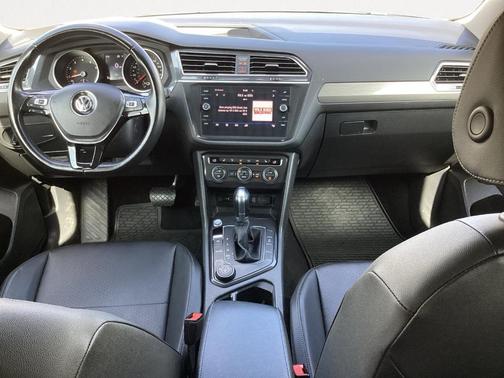 Pure White 2019 Volkswagen Tiguan 2.0T SE