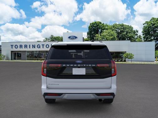 Space Silver Metallic 2026 Ford Expedition Platinum