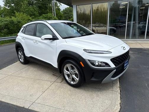 White 2023 Hyundai KONA SEL