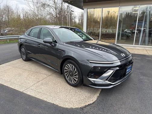 2024 Hyundai SONATA Hybrid Limited
