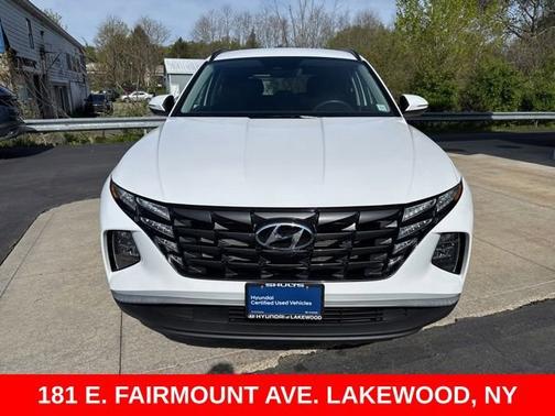 White 2023 Hyundai TUCSON SEL