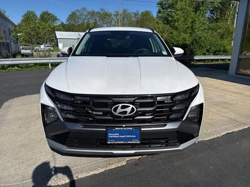 White 2025 Hyundai TUCSON SEL