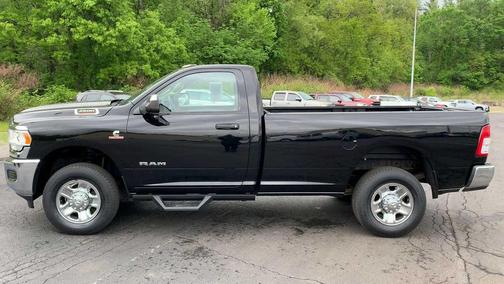 Diamond Black Crystal Pearlcoat 2019 RAM 3500 Tradesman Regular Cab 4x4 8' Box