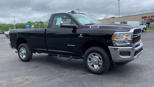 Diamond Black Crystal Pearlcoat 2019 RAM 3500 Tradesman Regular Cab 4x4 8' Box