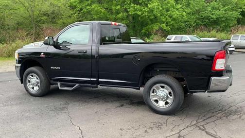 Diamond Black Crystal Pearlcoat 2019 RAM 3500 Tradesman Regular Cab 4x4 8' Box