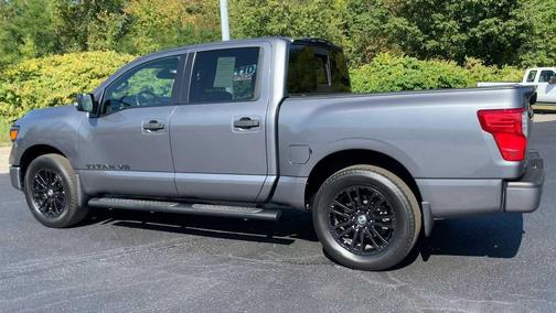 2019 Nissan Titan SV