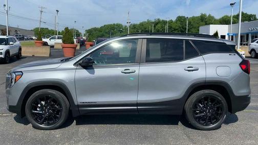Sterling Metallic 2023 GMC Terrain SLE