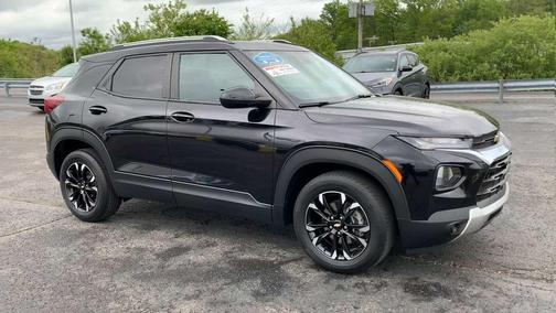 Mosaic Black Metallic 2023 Chevrolet Trailblazer LT